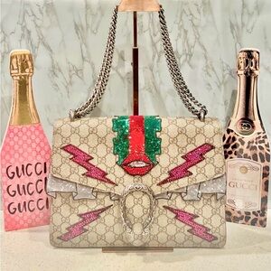 GUCCI GG SUPREME MONOGRAM LIGHTNING EMBROIDERED MEDIUM DIONYSUS SHOULDER BAG